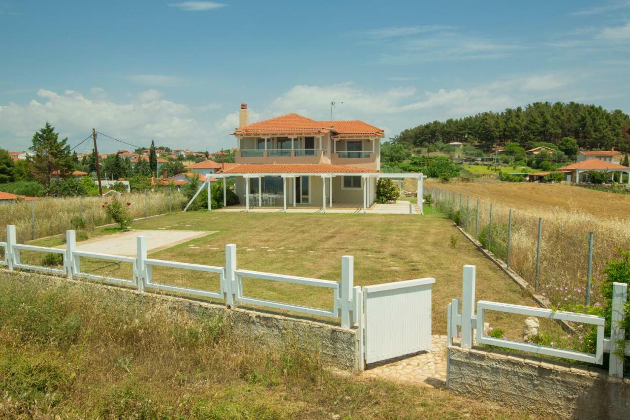 Magnificent Seascape Villa On A Secluded Beach Nea Moudania Ngoại thất bức ảnh